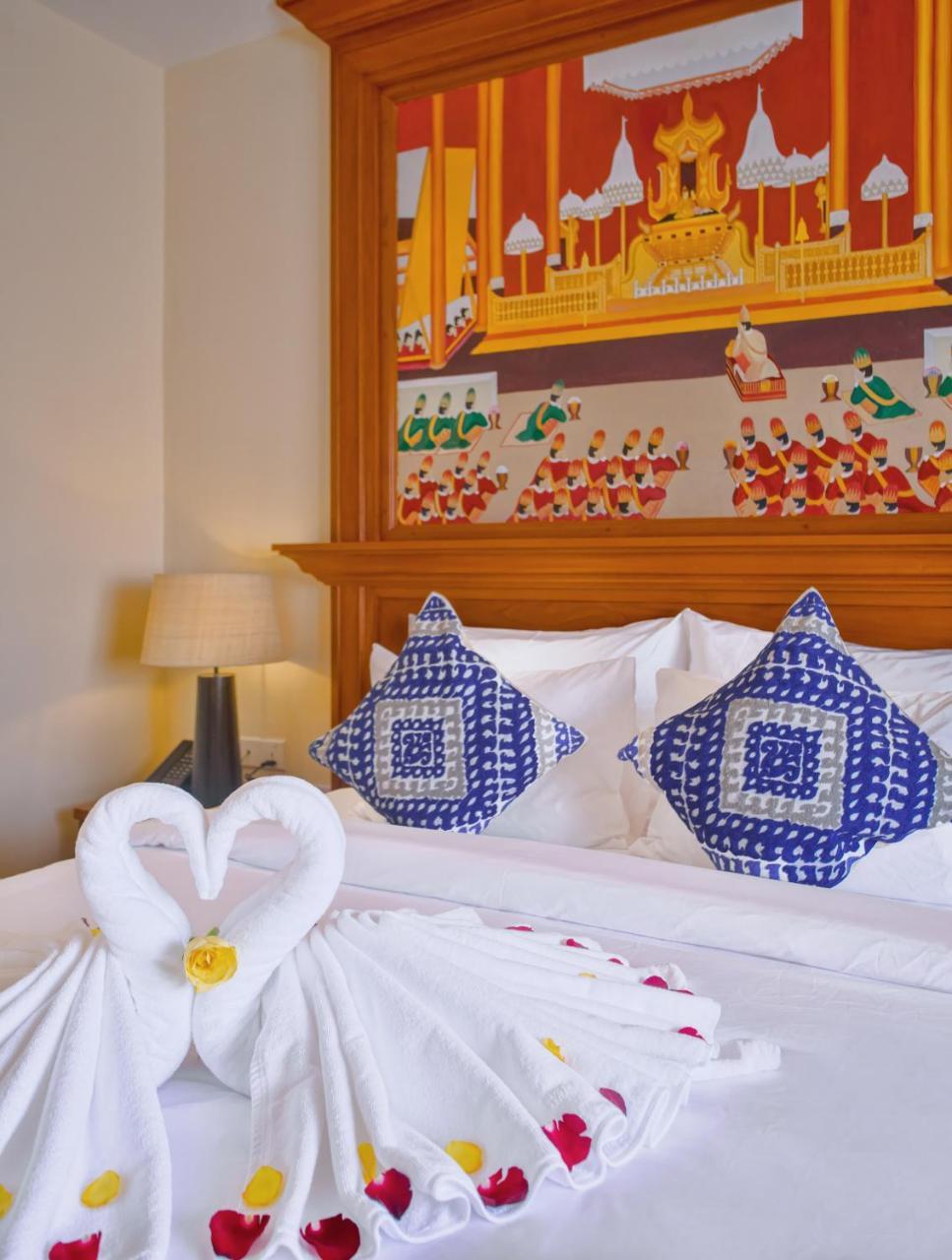 Sunset Palace View Suites Mandalay Exteriör bild